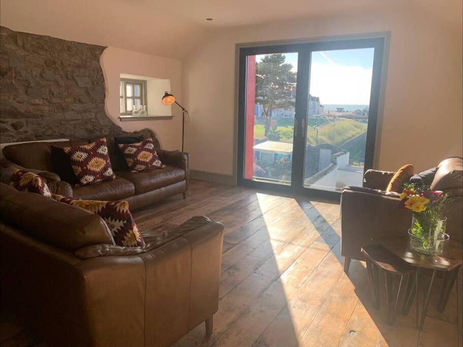 Aberaeron Island House - Panoramic Harbour Views Villa Exterior photo